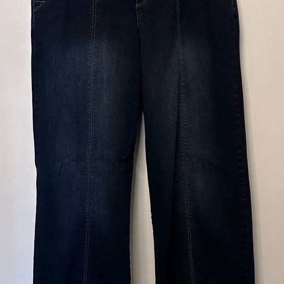 Like-New Democracy Wide Leg Jeans - Picture 2 of 7